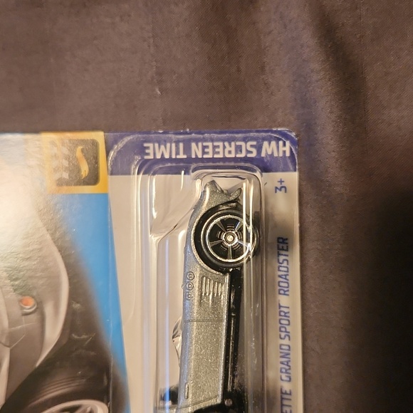 Hot Wheels Fast & Furious Corvette Grand Sport Roadster - Picture 3 of 5